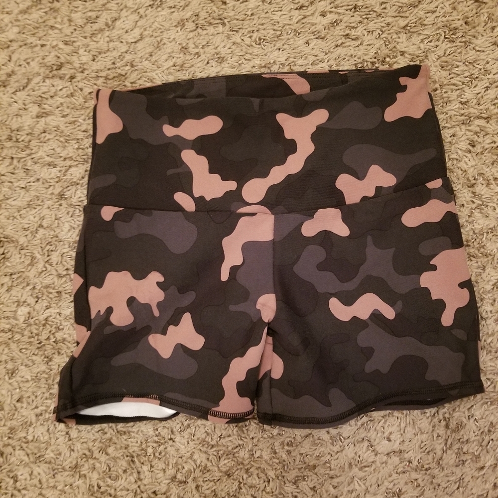 Ryderwear camo scrunch bum shorts